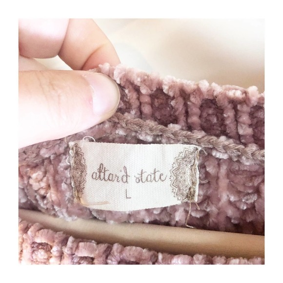 Altar'd State Sweater Size L - Picture 4 of 6